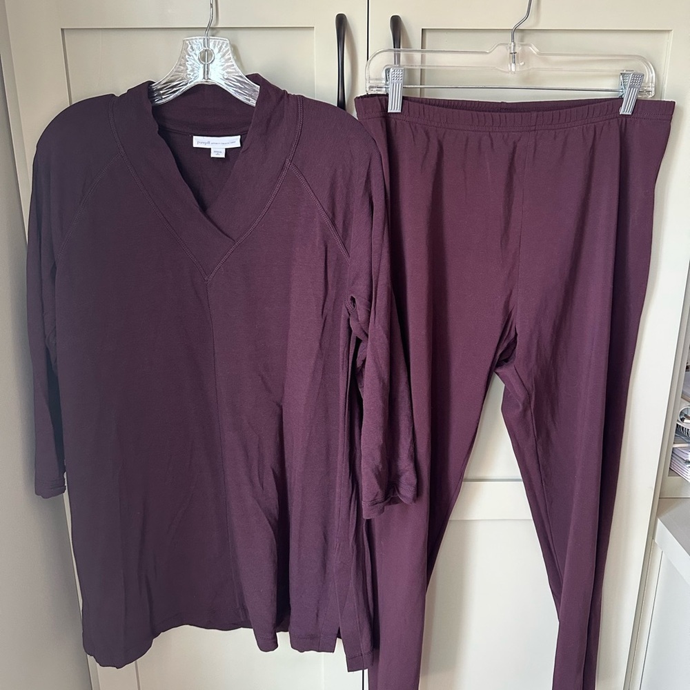 EUC J.Jill Burgundy Lounge Set: Tunic SZ ST Ankle Leggings SZ L